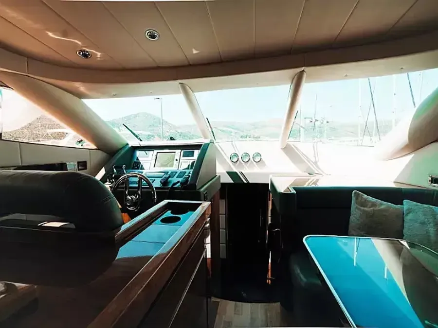 Elegance 60 Fly Premium — jahtikuva 2