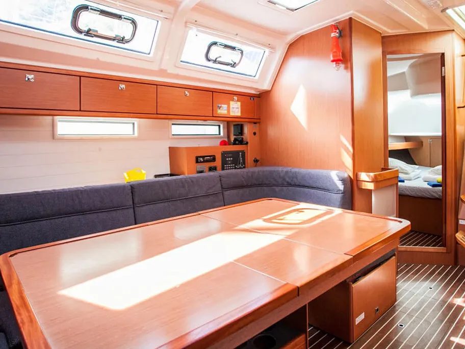 Bavaria Cruiser 46 Amore — фотография яхты 9