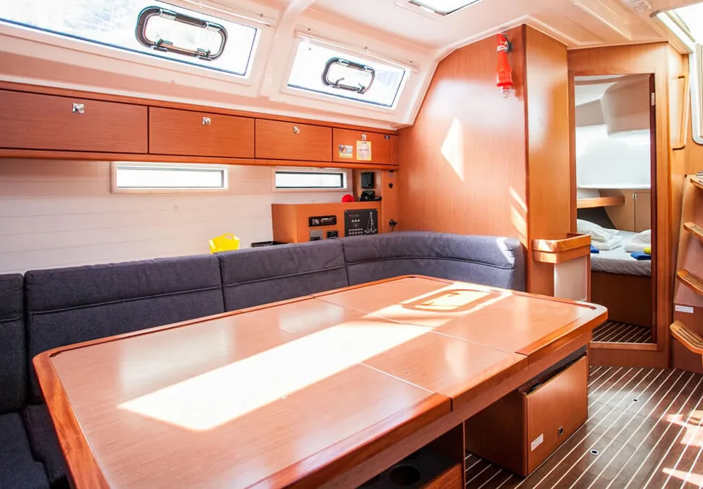 Bavaria Cruiser 46 Amore — фотография яхты 10