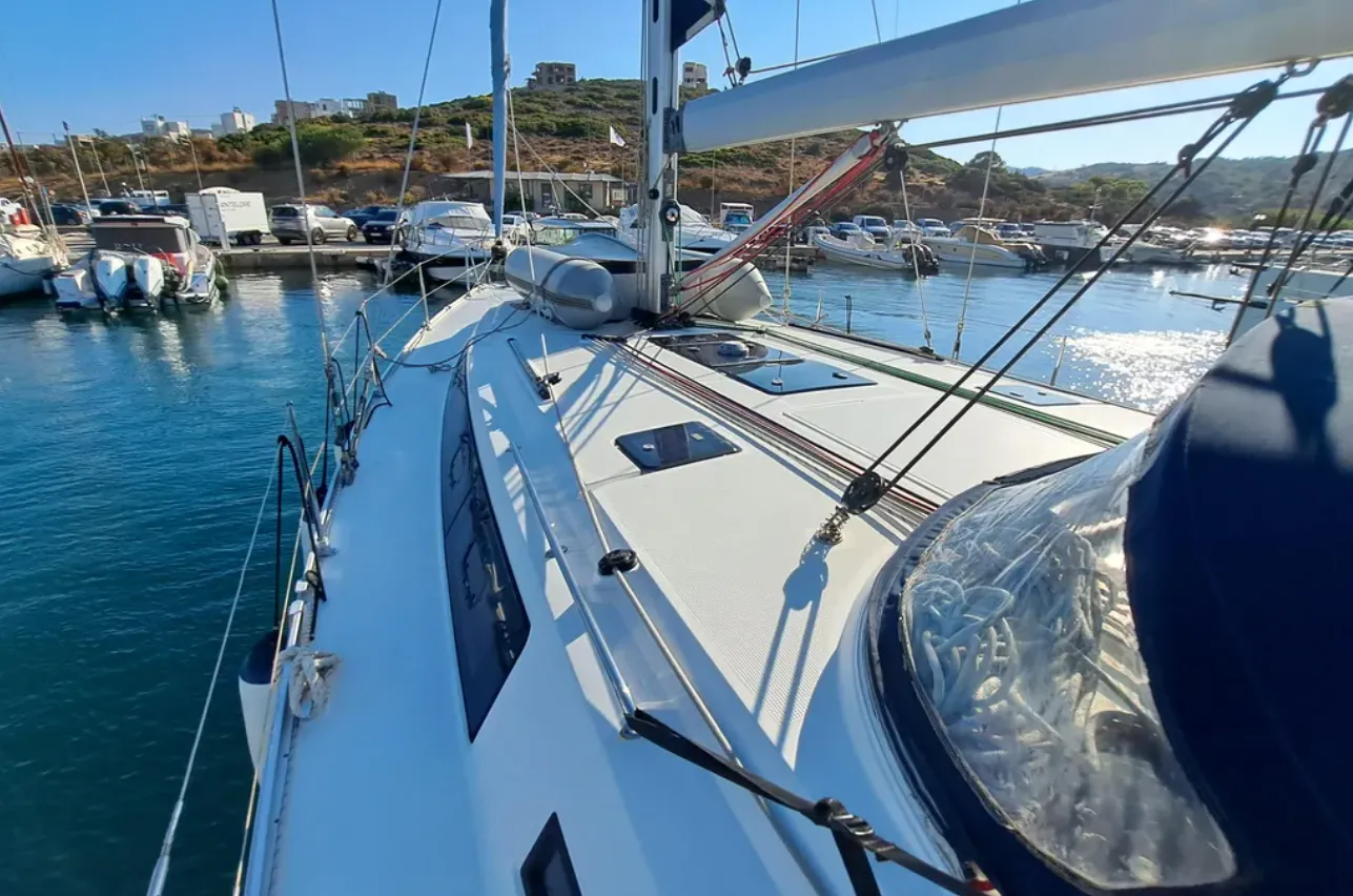 Bavaria Cruiser 46 Amore — фотография яхты 3