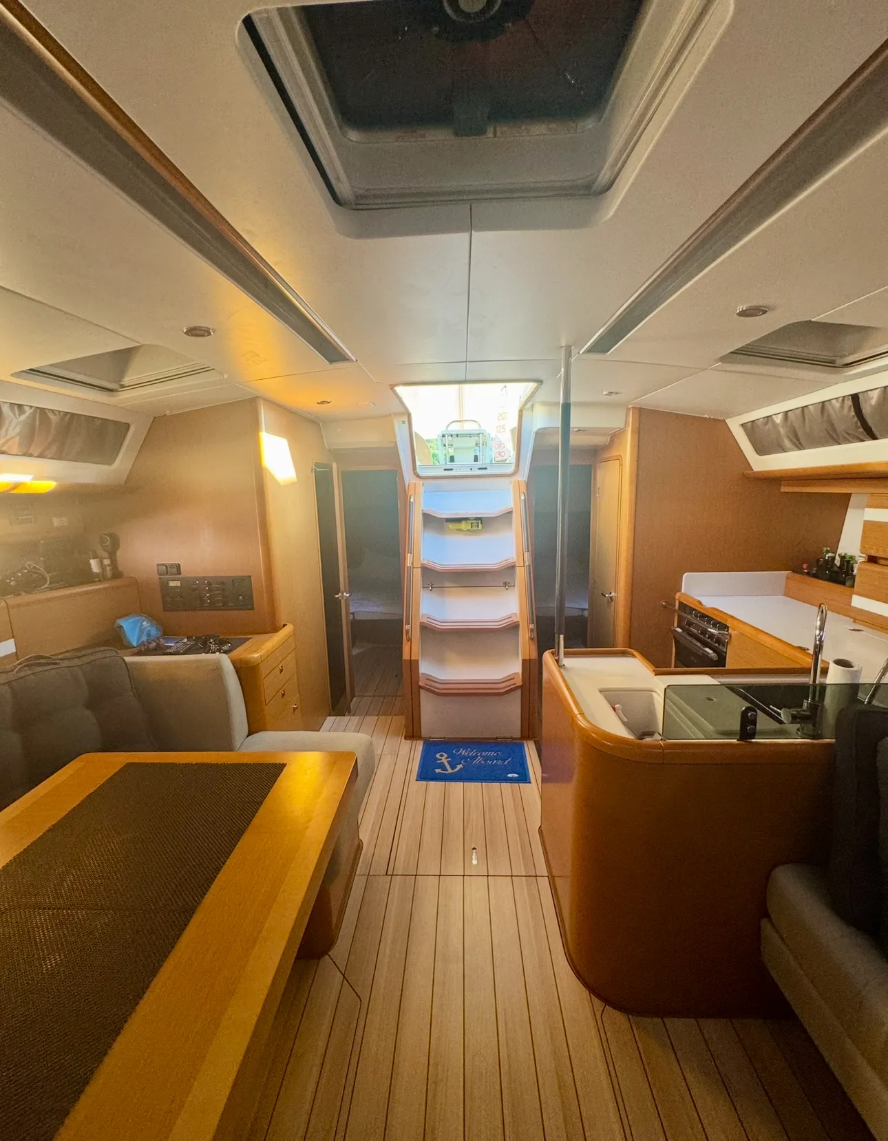 Jeanneau 53 Premium — yacht photo 2