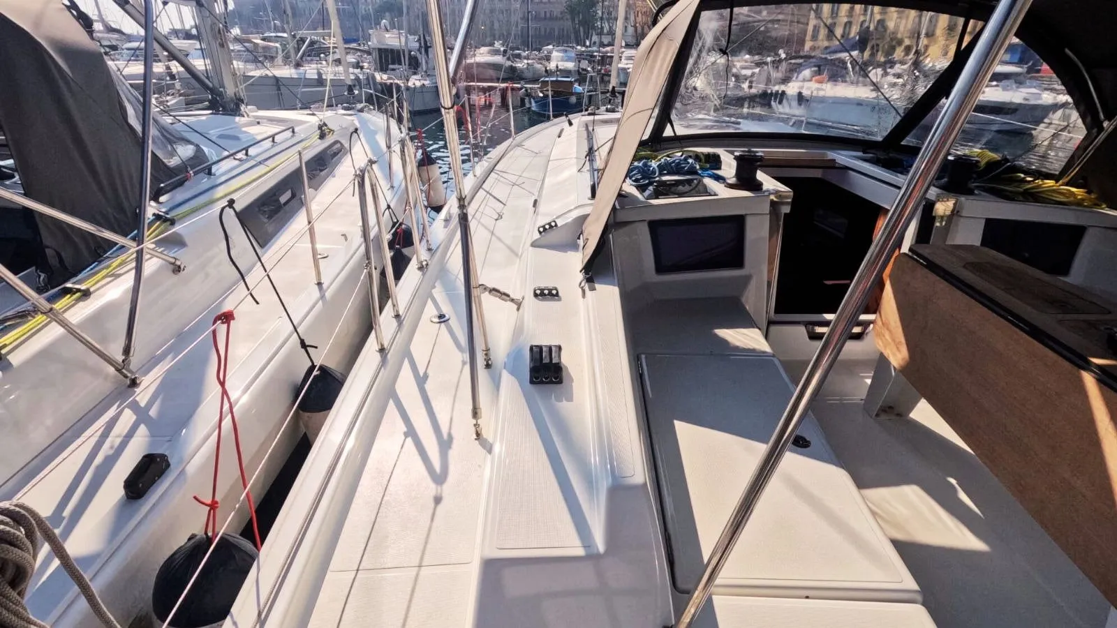 Dufour 44 Amaco — фотография яхты 7