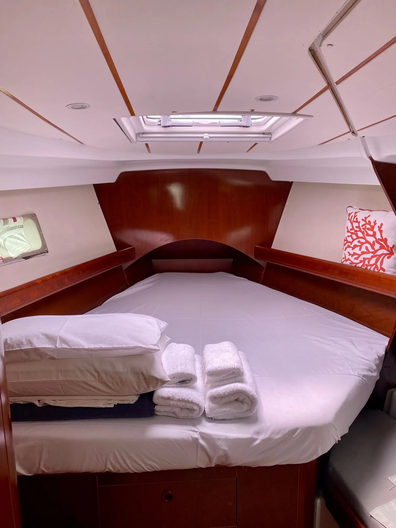 Oceanis 423 Argo — jahtikuva 2