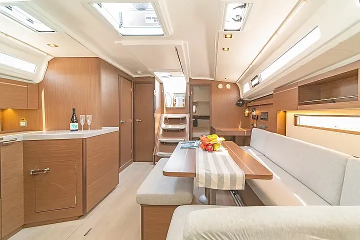 Oceanis 40.1 Roza — фотография яхты 11