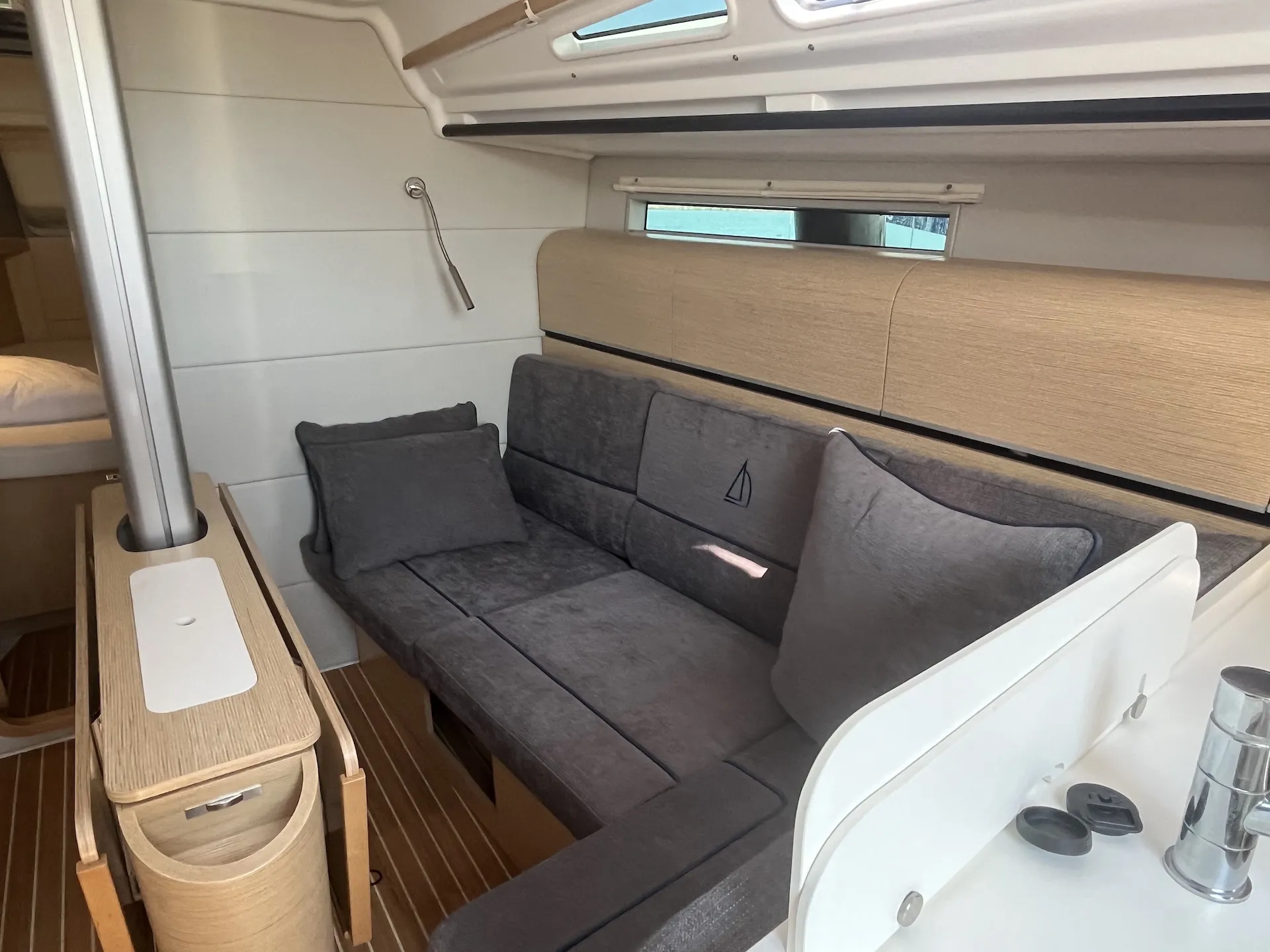 Dehler 38 Ship Happens — yacht photo 3