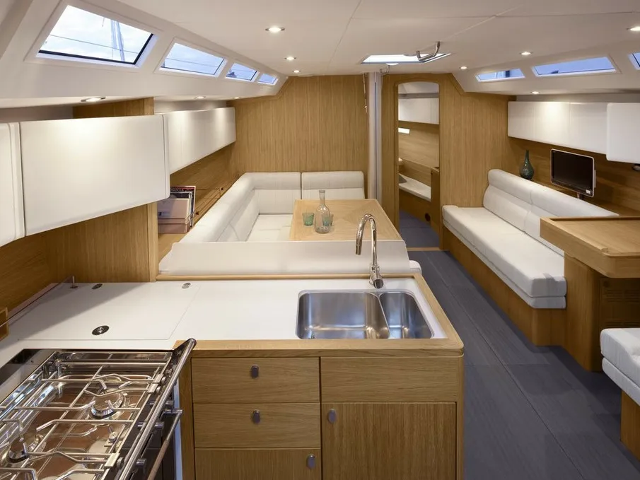 Solaris 44 Trinity — yacht photo 2