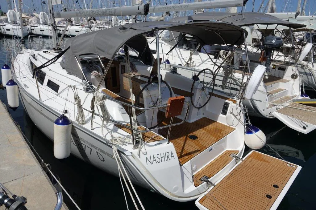 Bavaria Cruiser 34 Nashira — yacht photo 2