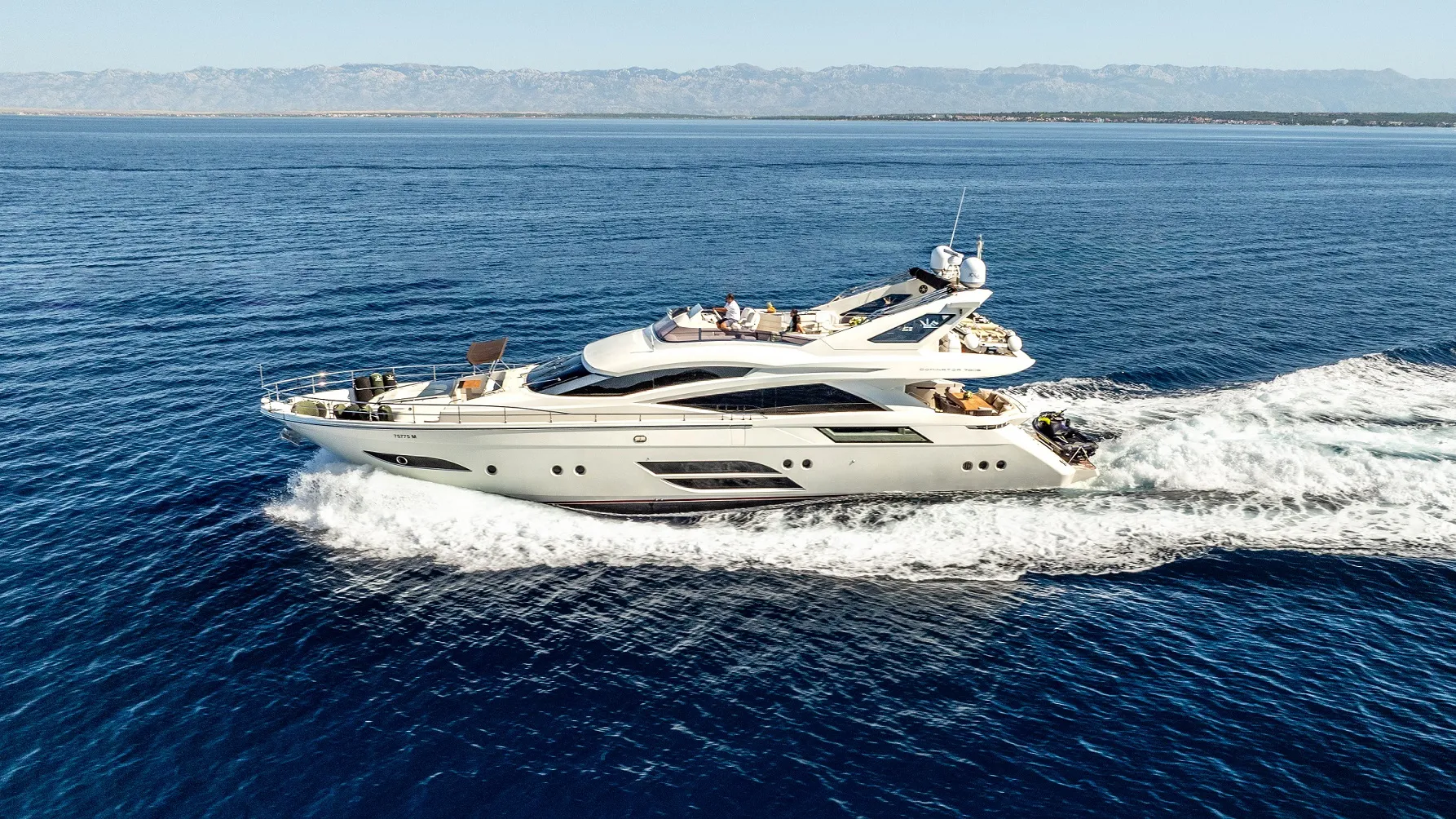 Dominator 780S Dalia — фотография яхты 4