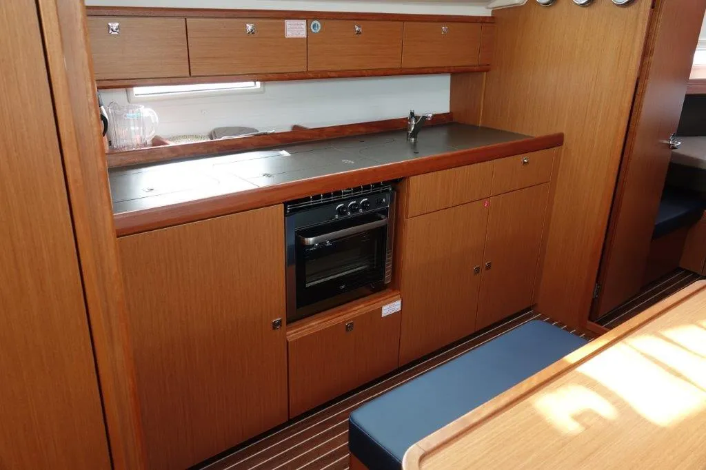 Bavaria Cruiser 41 Oberon — foto dello yacht n. 2
