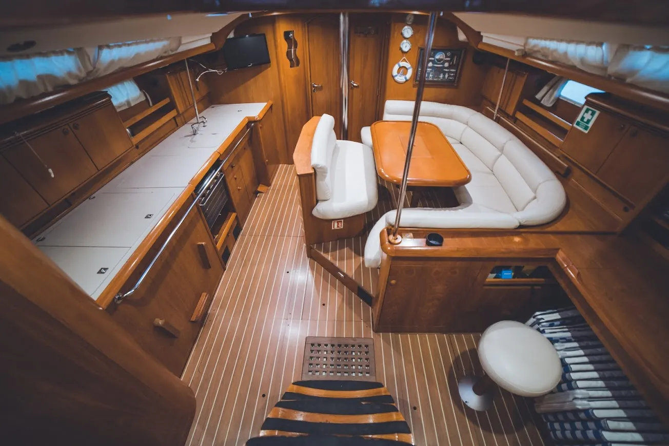 Sun Odyssey 49i Anax — Yachtfoto 16