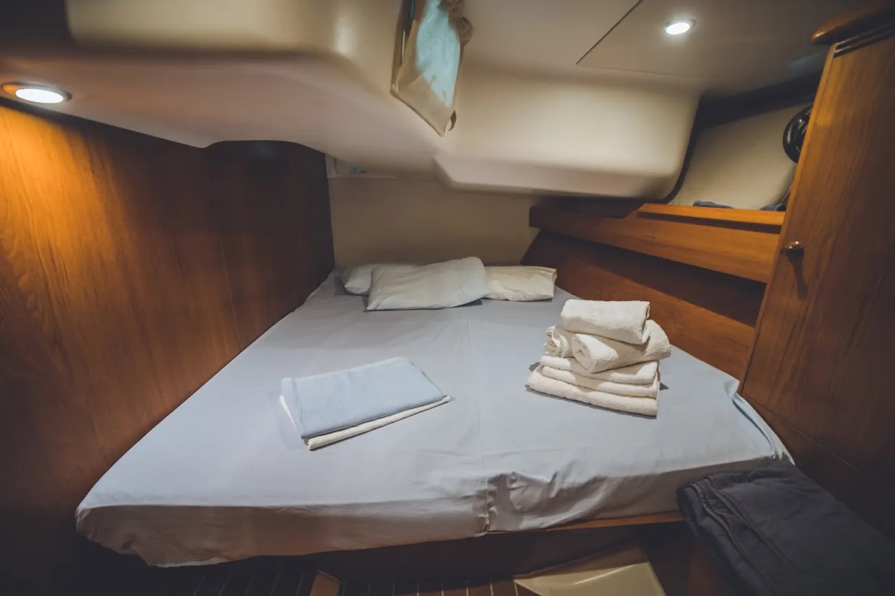 Sun Odyssey 49i Anax — Yachtfoto 4