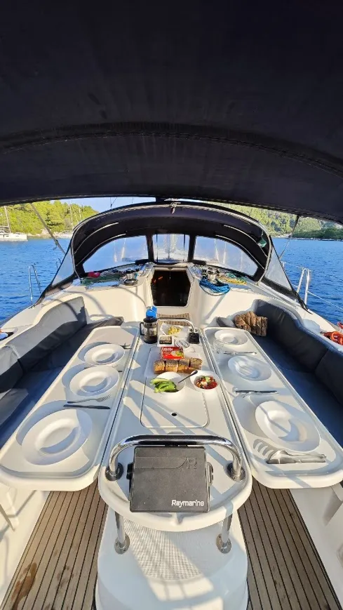 Sun Odyssey 49i Anax — Yachtfoto 17