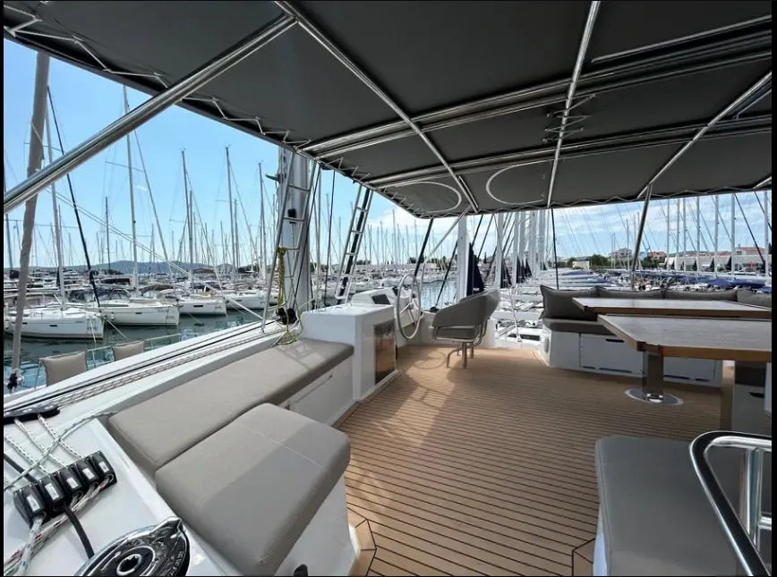Bali 5.4 Arcturus — foto dello yacht n. 2
