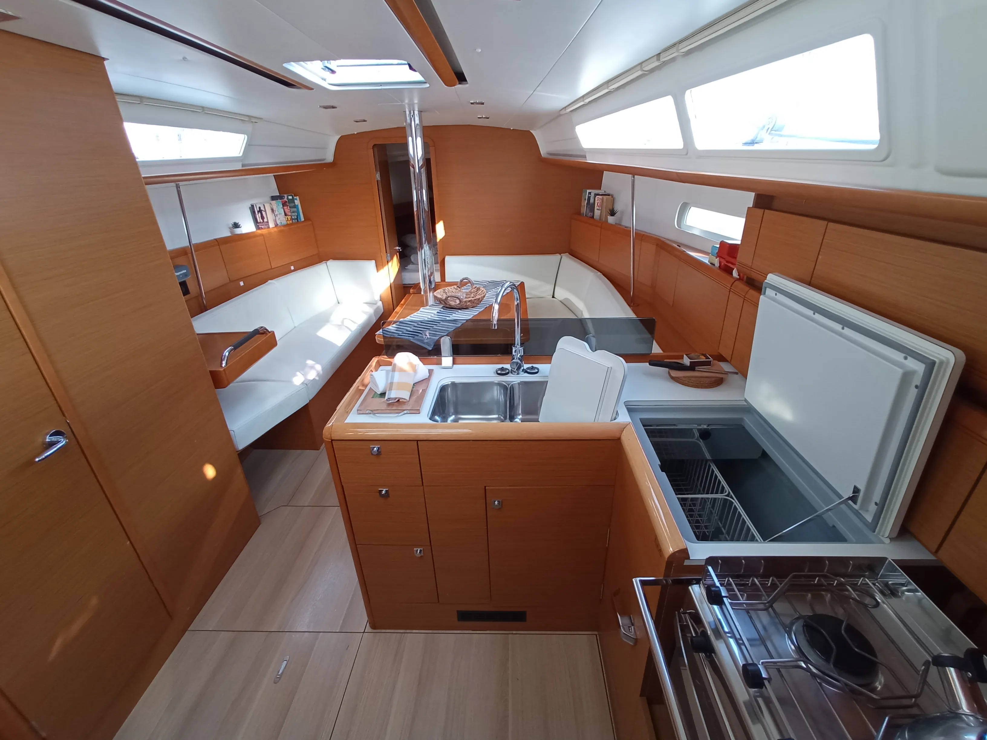 Sun Odyssey 379 Fearless — foto dello yacht n. 3