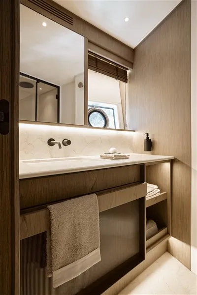 Azimut 82 Fly Balance Šibenik — yachtbilde 11