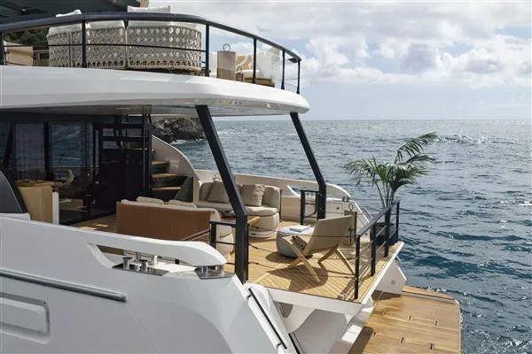 Azimut 82 Fly Balance Šibenik — yachtbilde 5