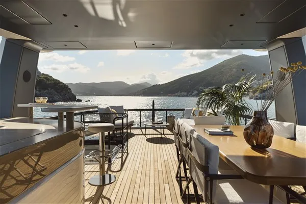 Azimut 82 Fly Balance Šibenik — yachtbilde 4