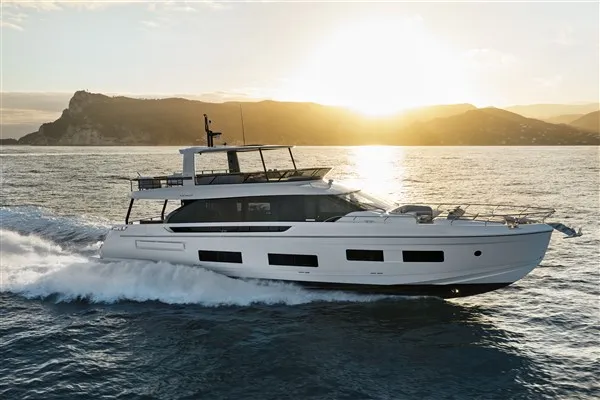 Azimut 82 Fly Balance Šibenik — yachtbilde 2