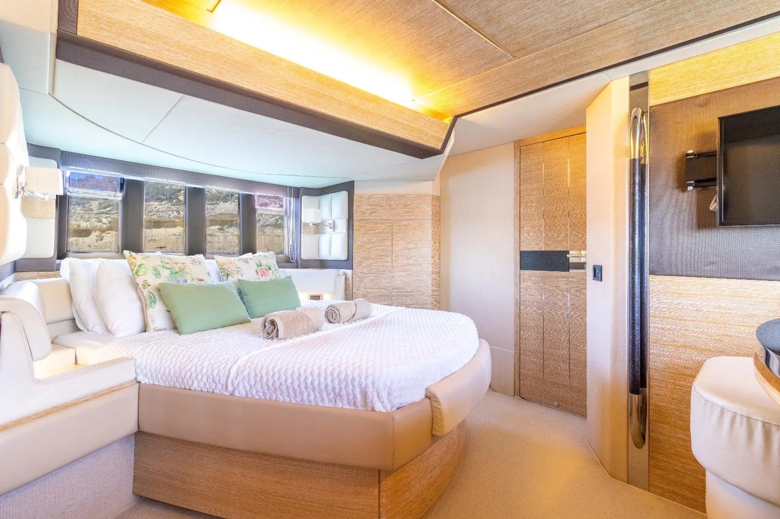 Azimut 64 Not Dead Yet — yacht photo 12
