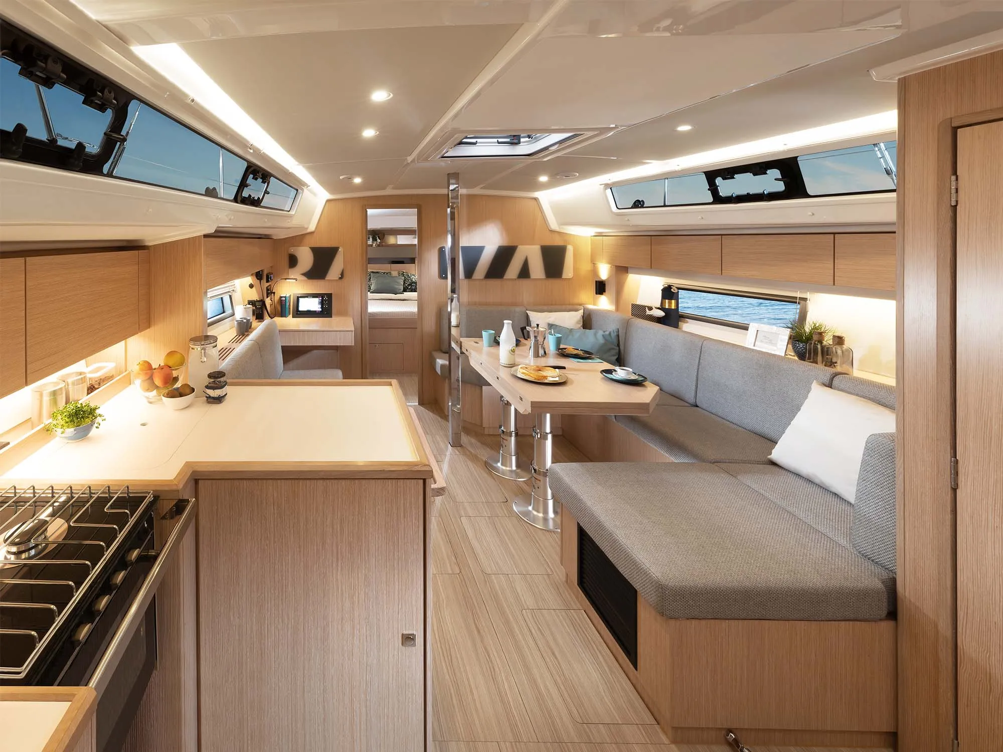 Bavaria C42 AI — jahtikuva 3