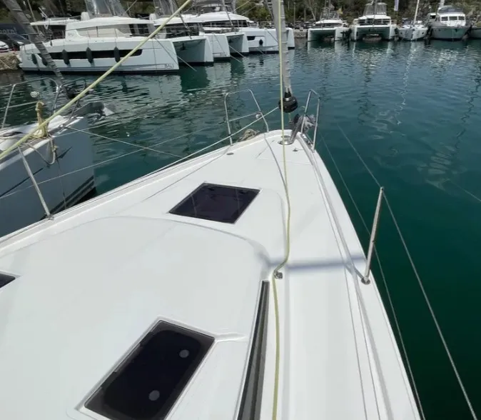 Bavaria C42 MAIA — фотография яхты 3