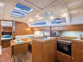 Bavaria Cruiser 37 Simone — fotografia jachty 7