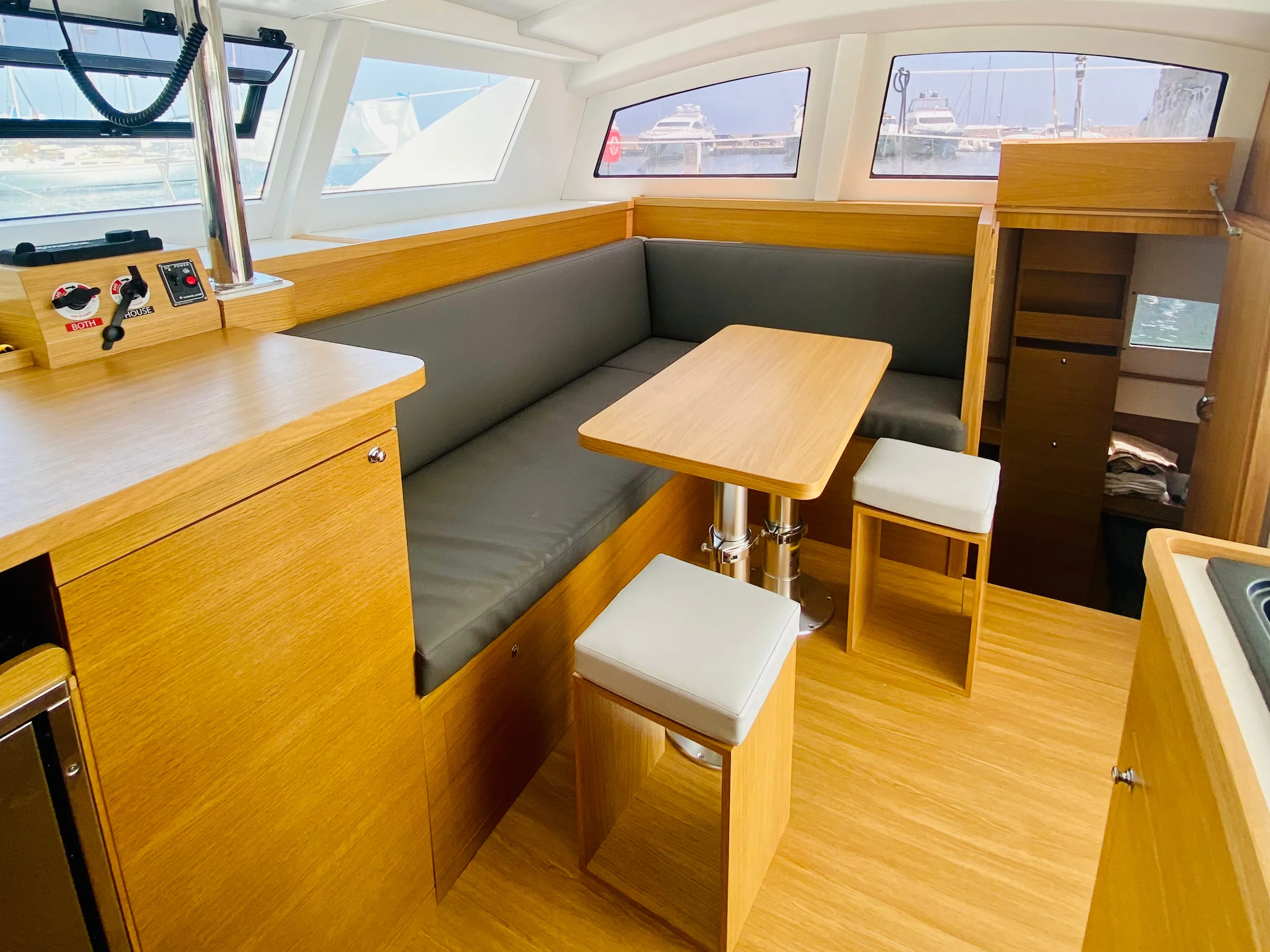 C-CAT 37 Altair — jahtikuva 5