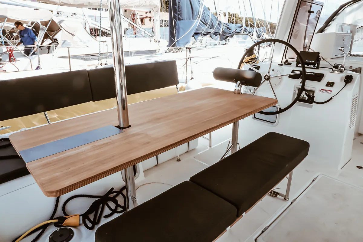 Sun Loft 47 Chandra — foto dello yacht n. 2
