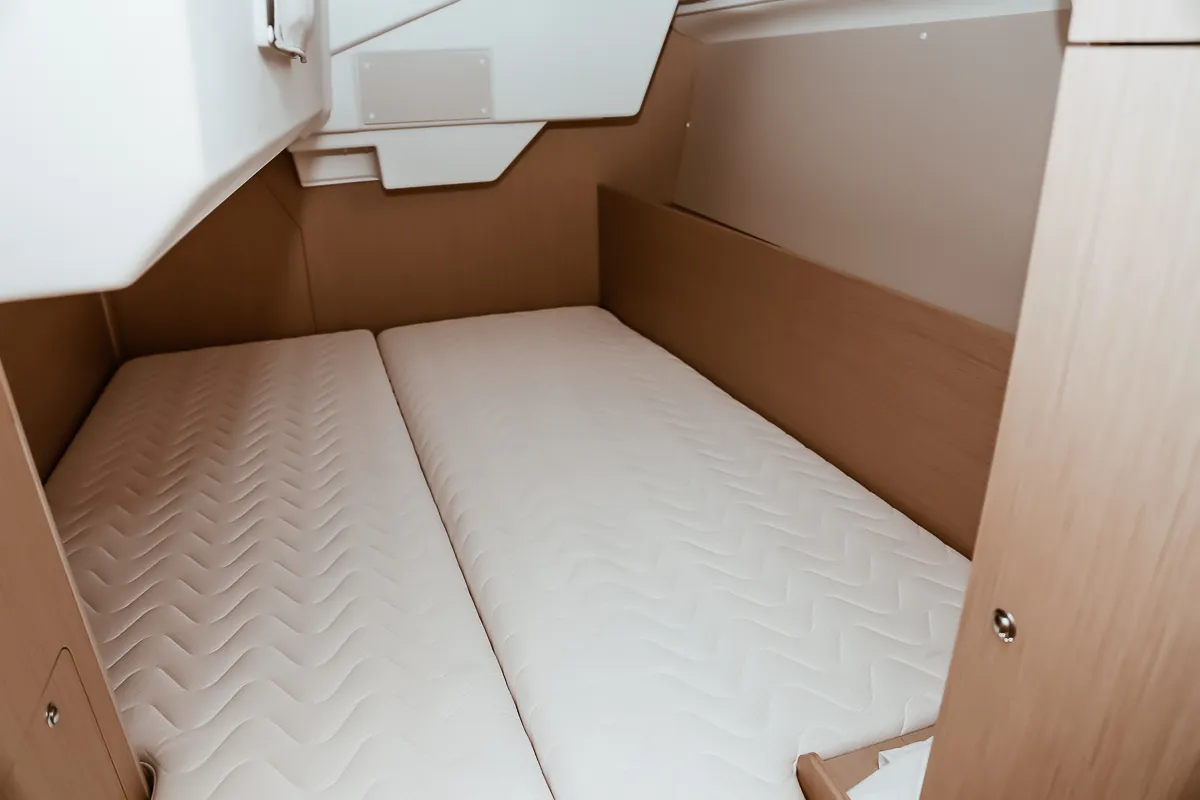 Oceanis 38.1 Sea Wolf — foto dello yacht n. 2
