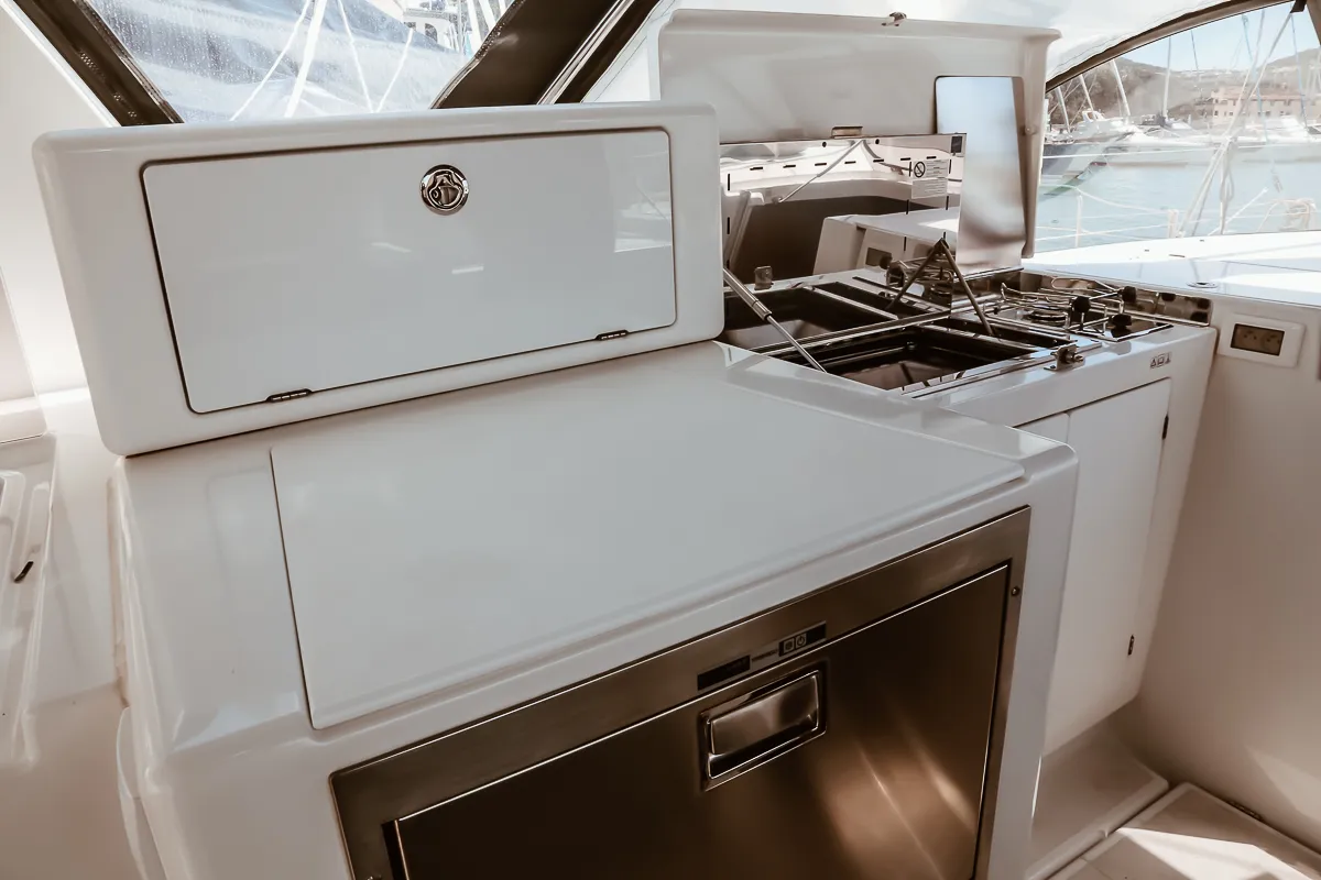 Sun Loft 47 Vega — foto dello yacht n. 2