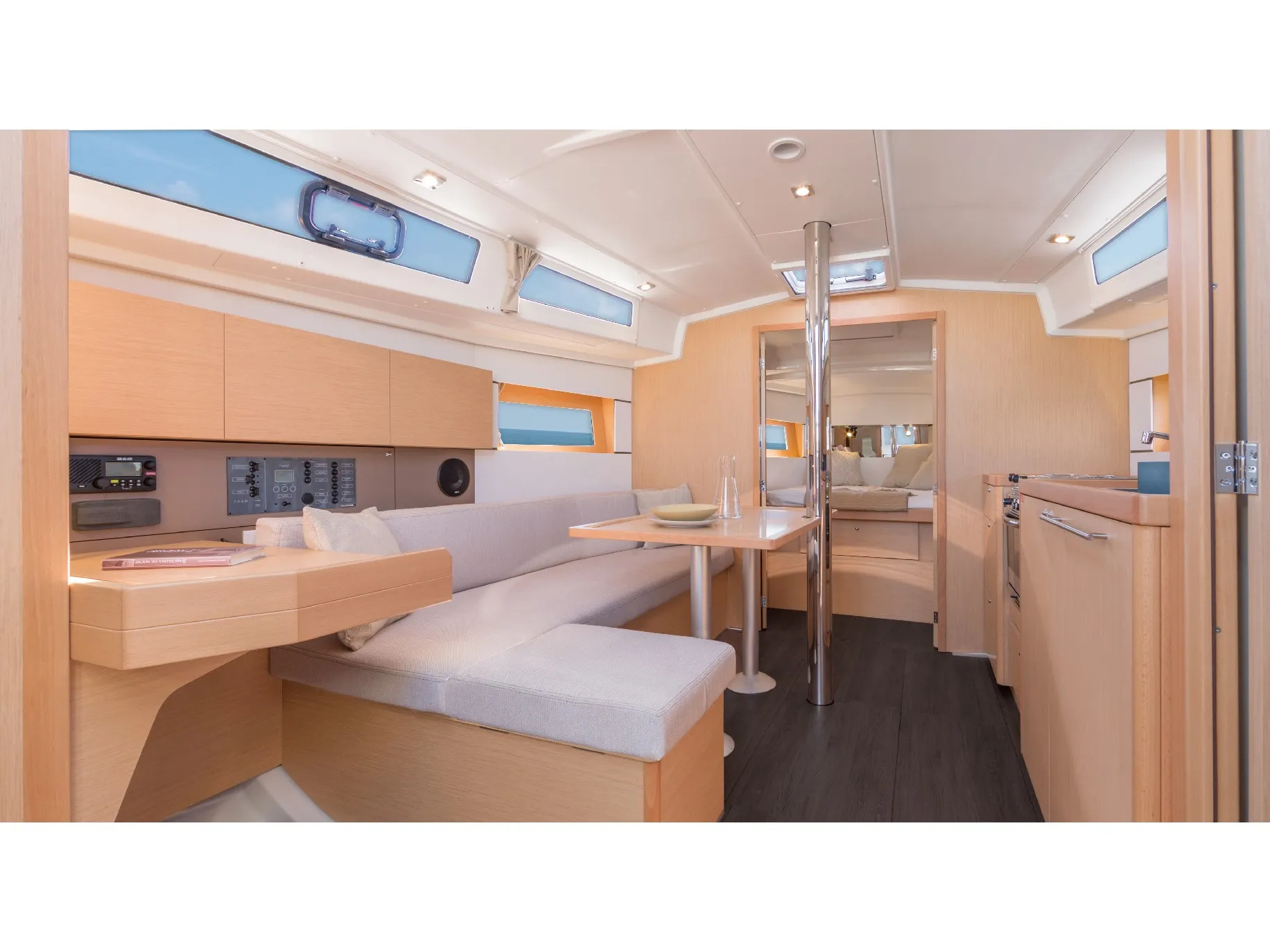 Oceanis 38 Follia — foto dello yacht n. 2