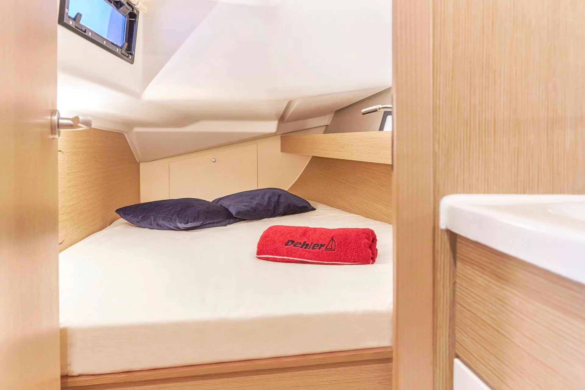 Dehler 38 SQ Just B! — фотография яхты 7