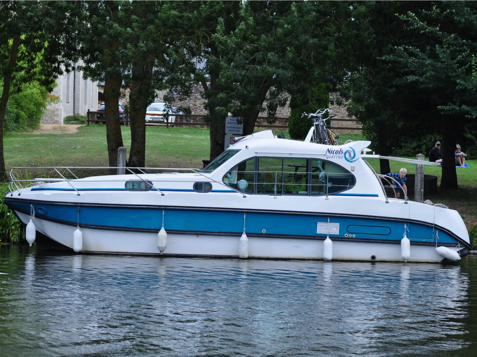 Nicols Estivale Quattro Maestro — yacht photo 9