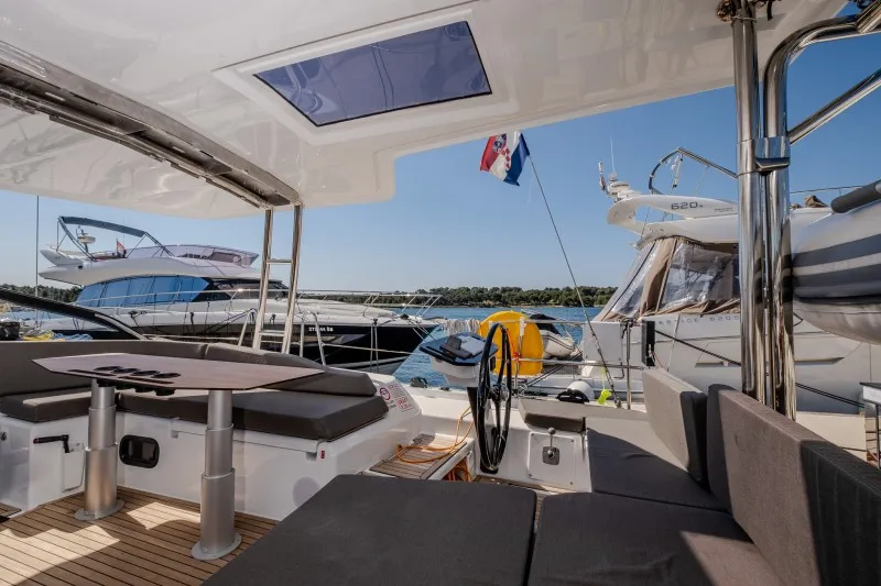 Dufour 48 Nada — yacht photo 24