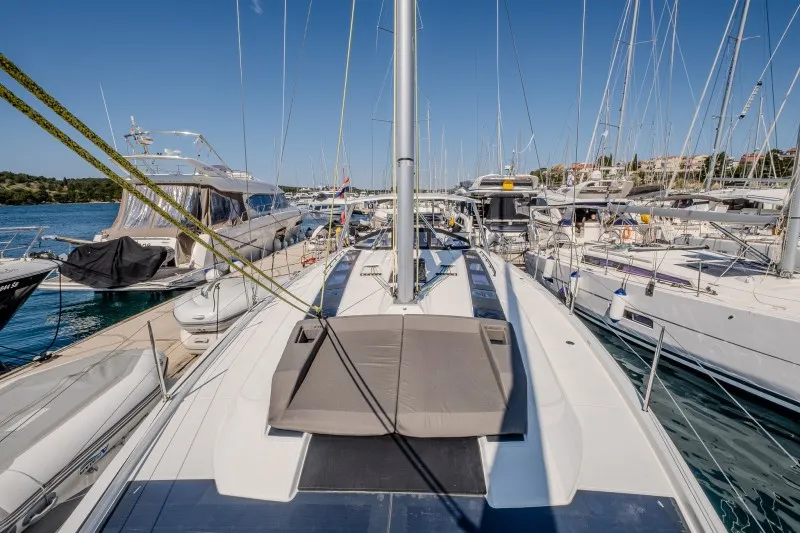 Dufour 48 Nada — yacht photo 32