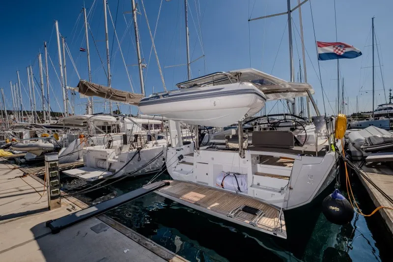 Dufour 48 Nada — yacht photo 4