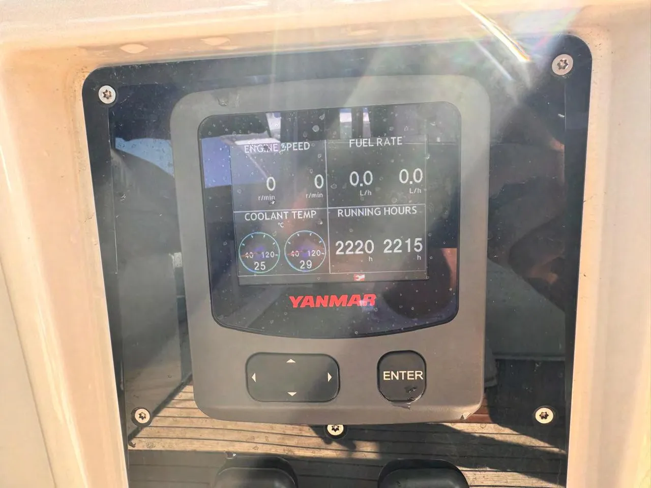 Lagoon 52F MADININA — фотография яхты 10