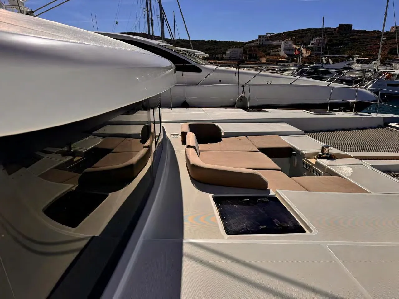Lagoon 52F MADININA — фотография яхты 20