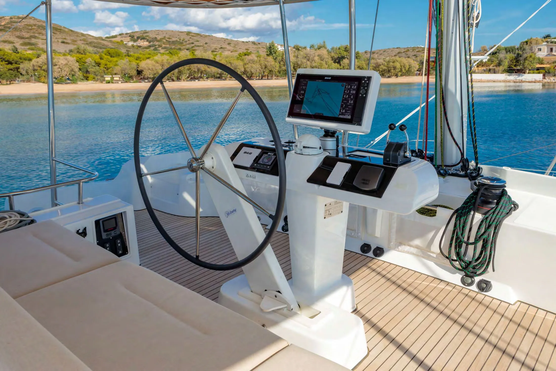 Lagoon 52F MADININA — фотография яхты 15