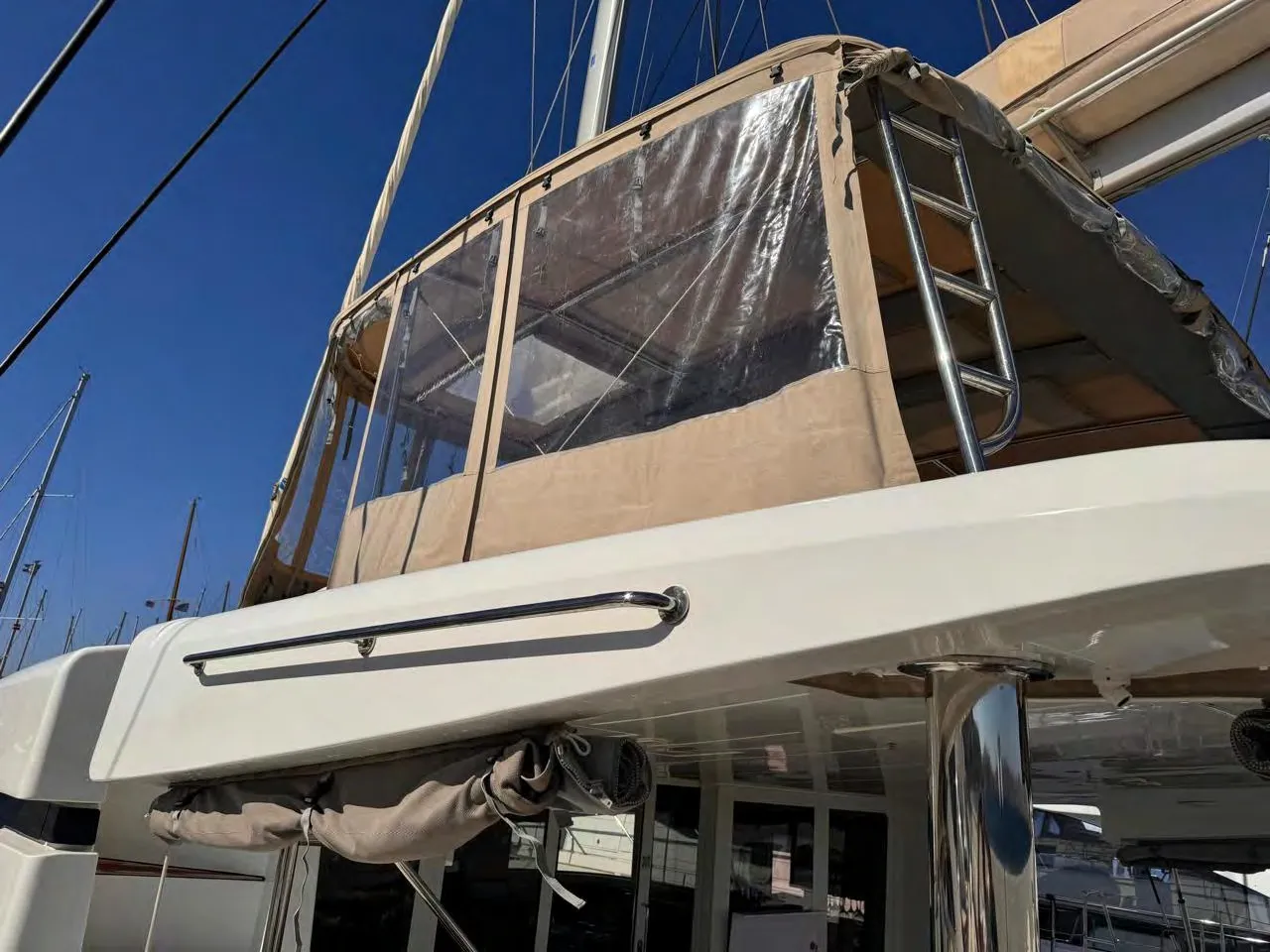 Lagoon 52F MADININA — фотография яхты 11