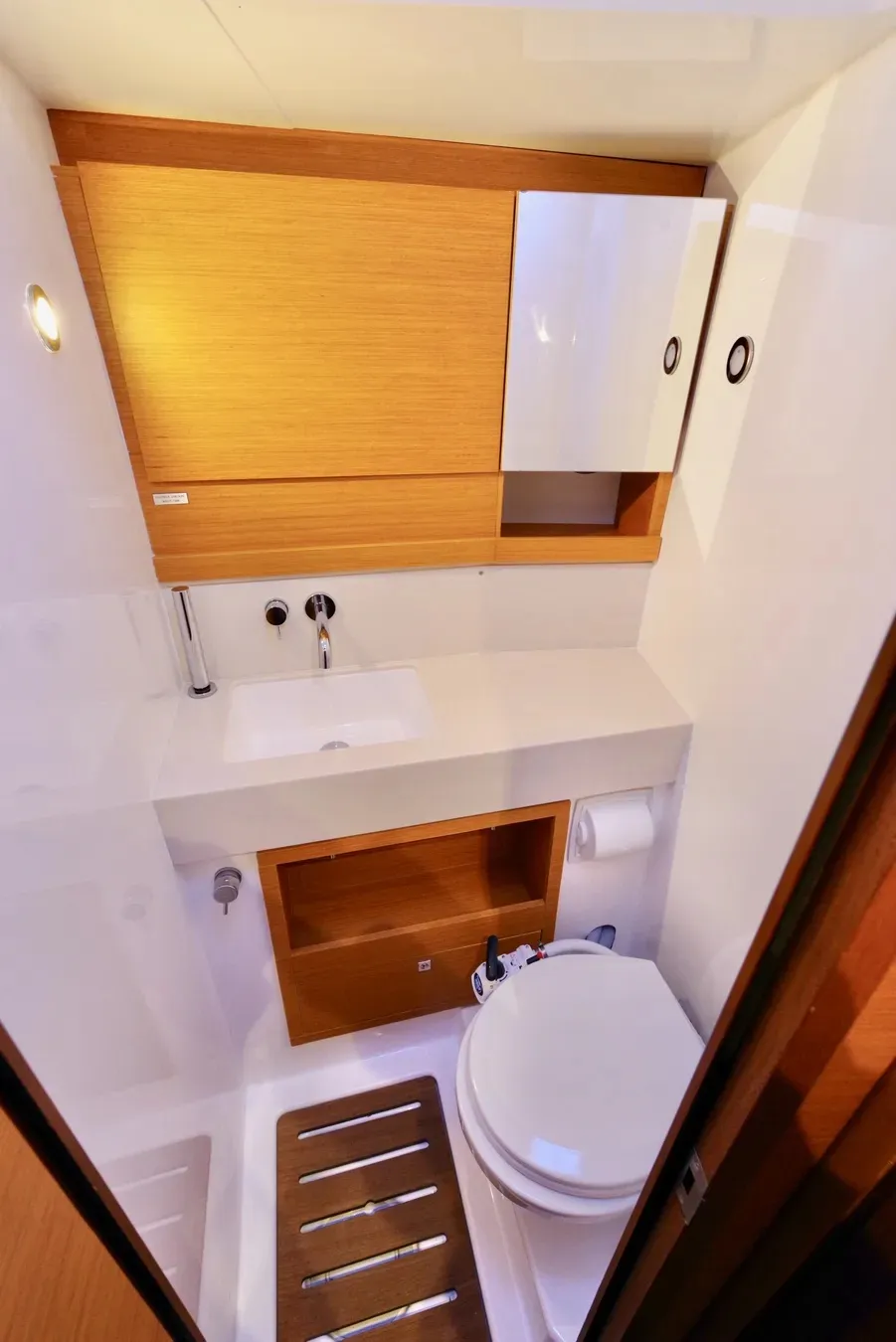 Dufour 530 Saro — yacht photo 4