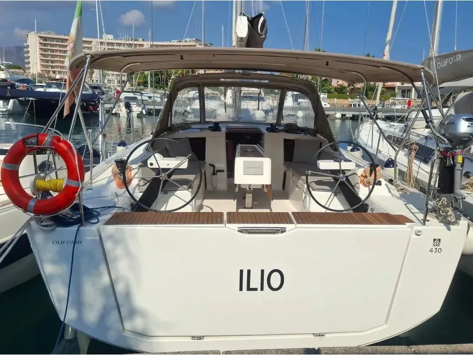 Dufour Yachts Dufour 430 Ilio — фотография яхты 1