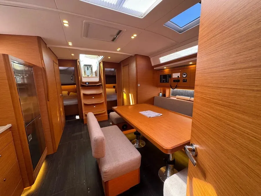 Dufour 470 Bedda Matri — фотография яхты 6