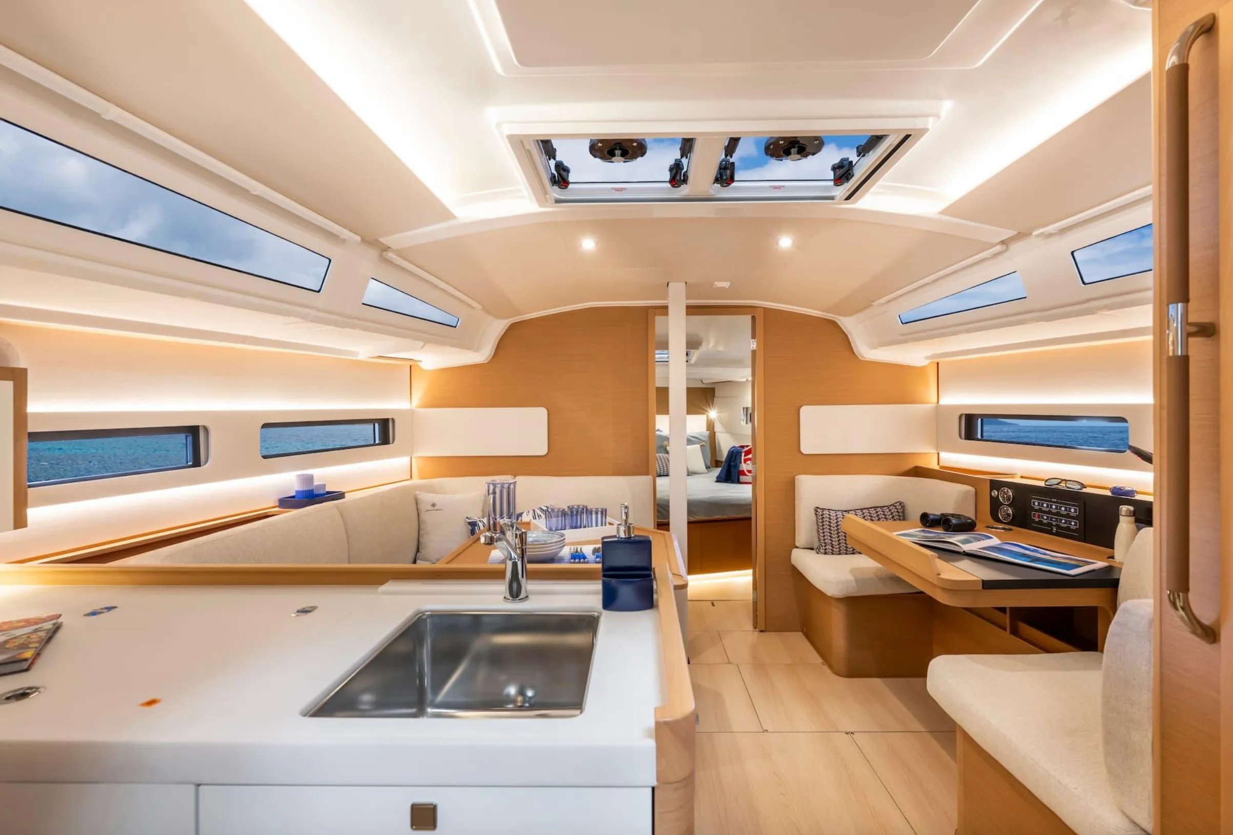 Sun Odyssey 415 Akita — фотография яхты 4