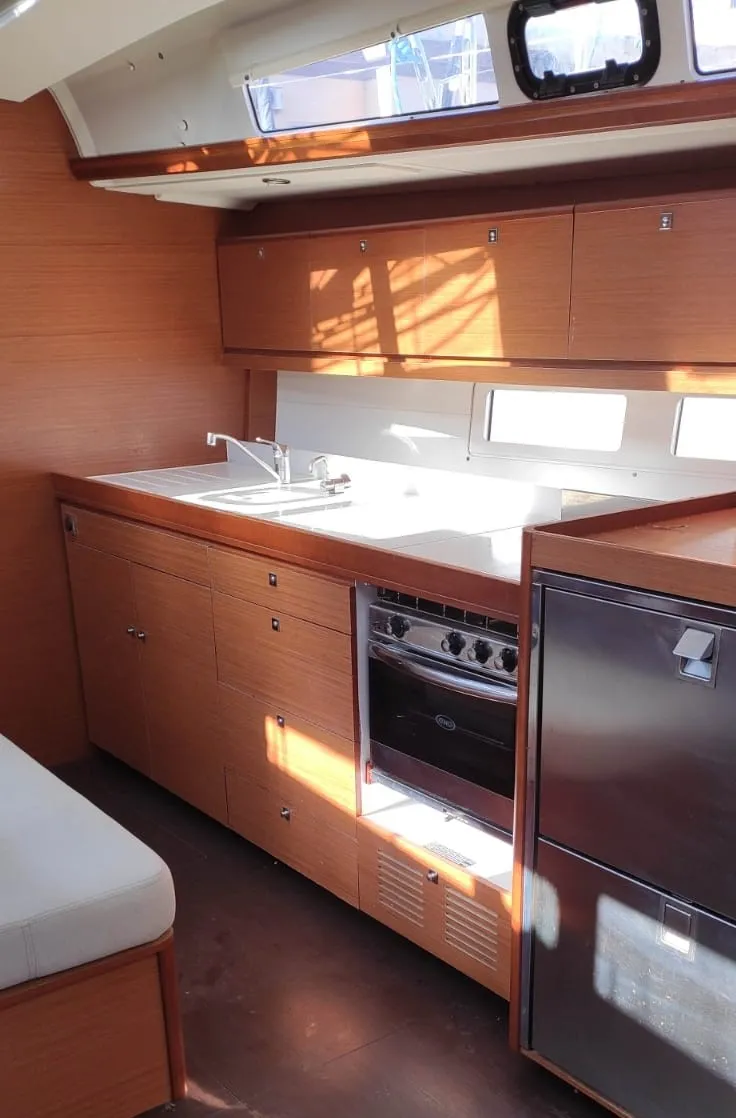 Dufour 460 Grand Large Filicudi — фотография яхты 3