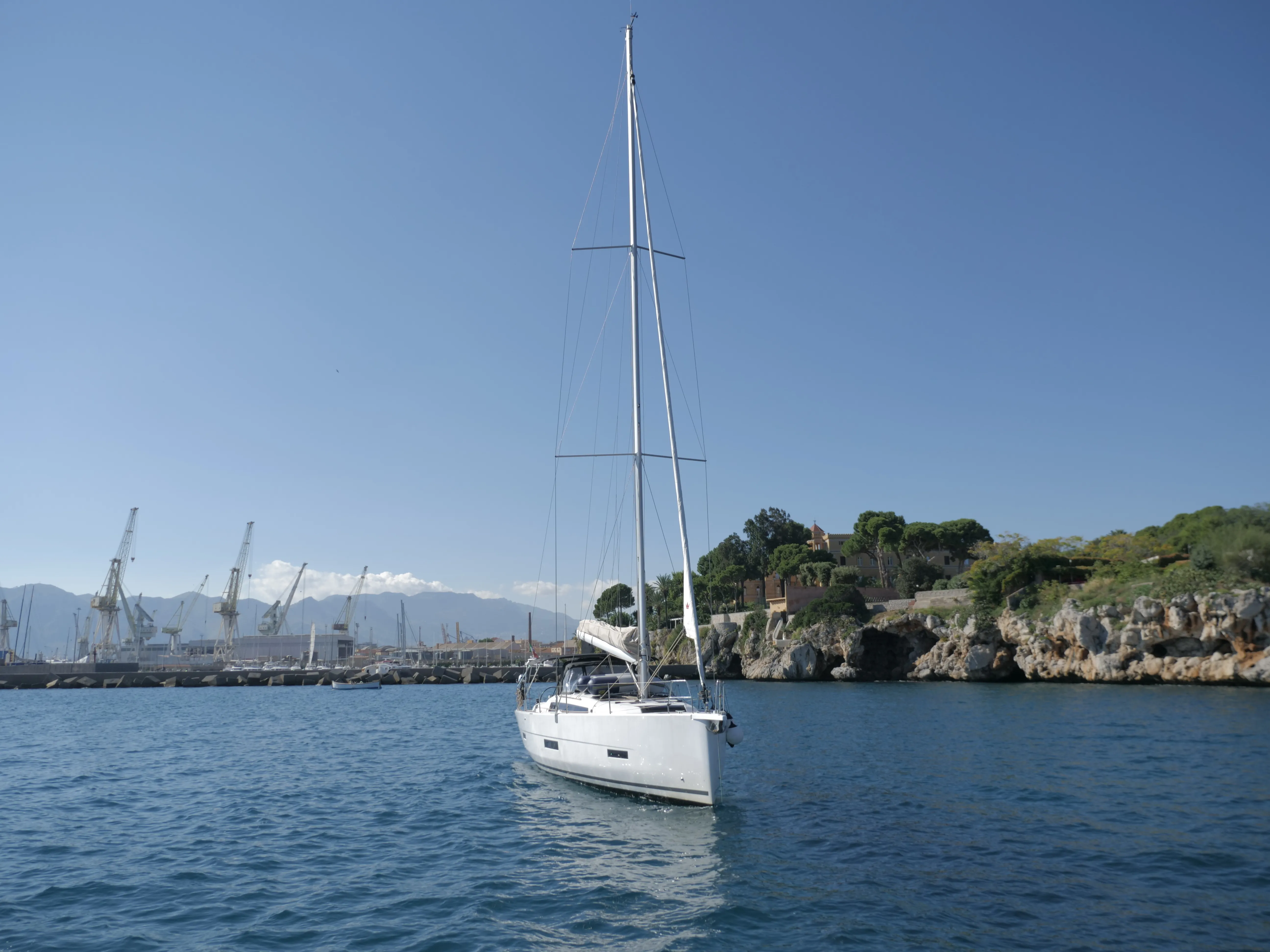 Dufour 430 Panarea — фотография яхты 9