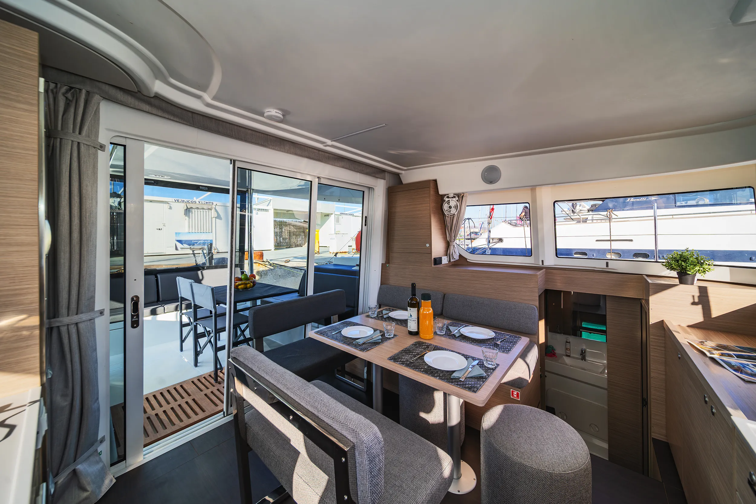 Lagoon 38 Alma Breeze — jahtikuva 2