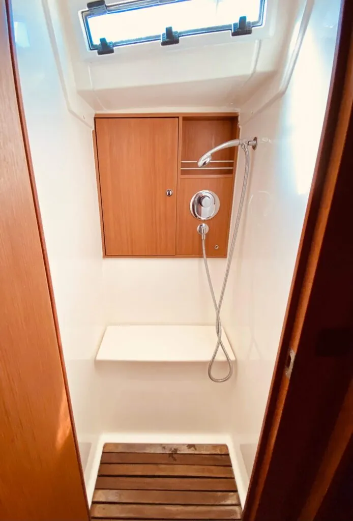Bavaria Cruiser 45 Rachelle的游艇照片 2