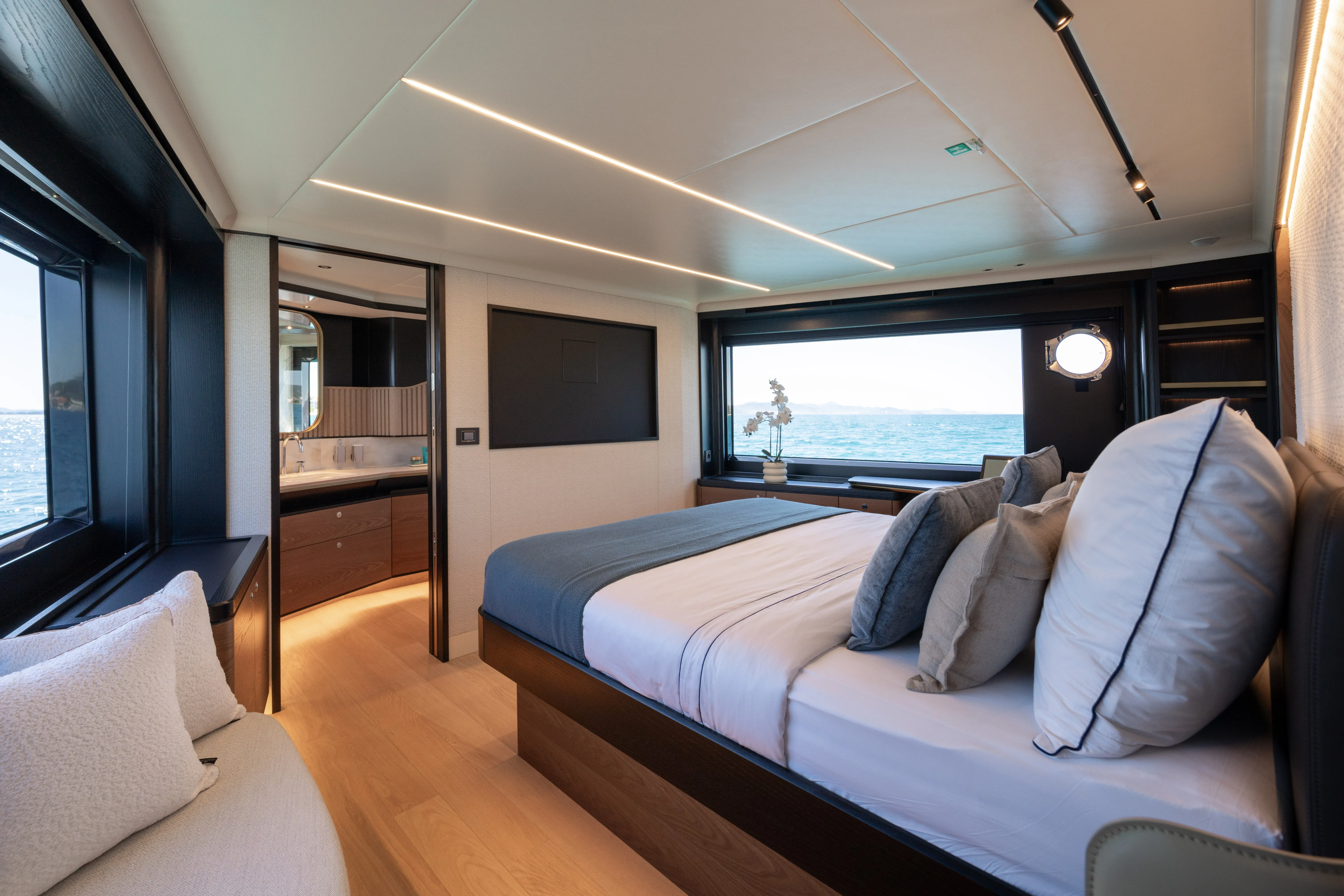 Navetta 64 Premium + — фотография яхты 14