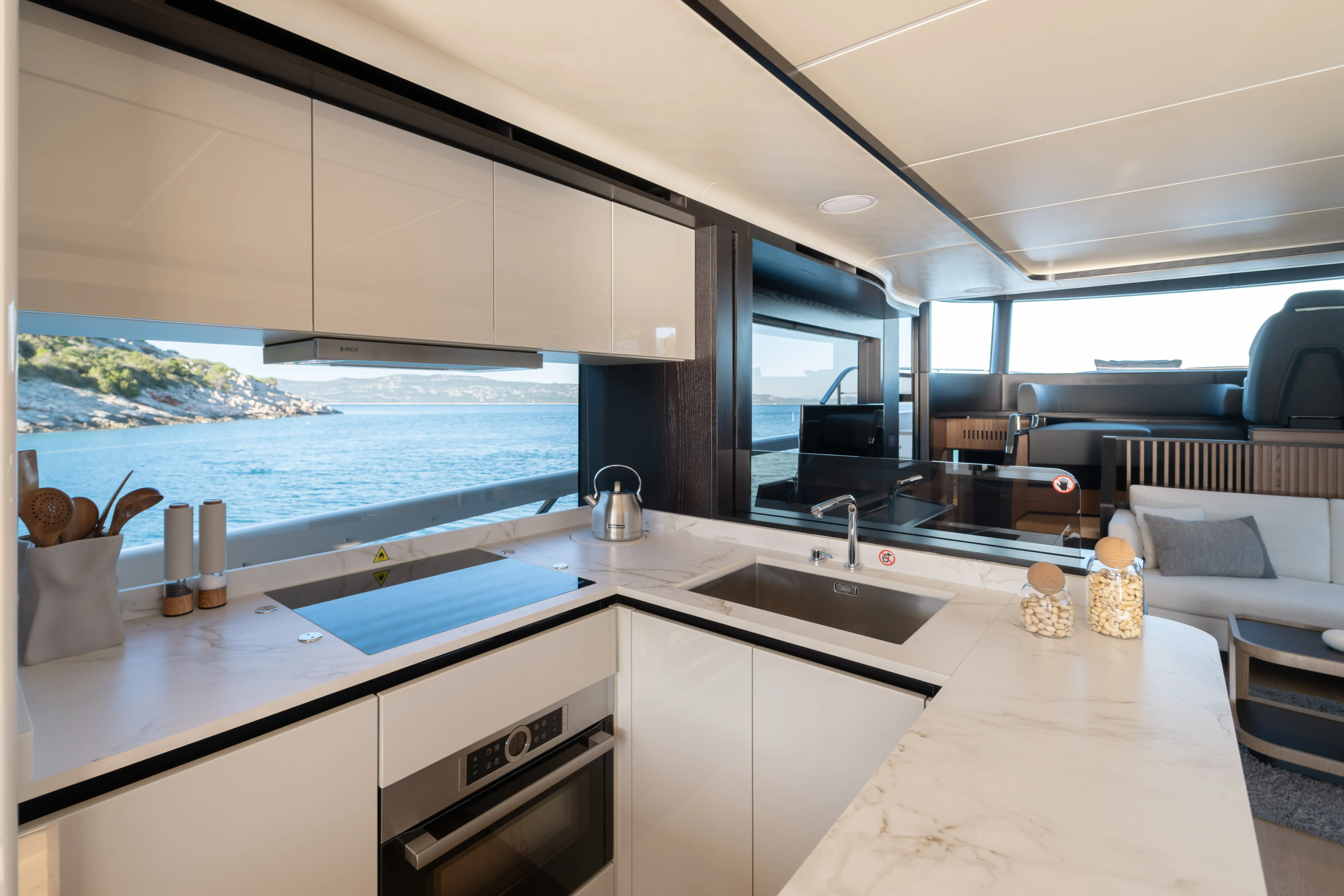Navetta 64 Premium + — фотография яхты 36